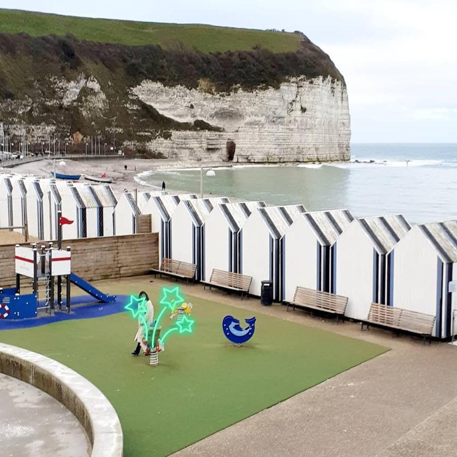 Camping Les Falaises De Toussaint Exteriör bild