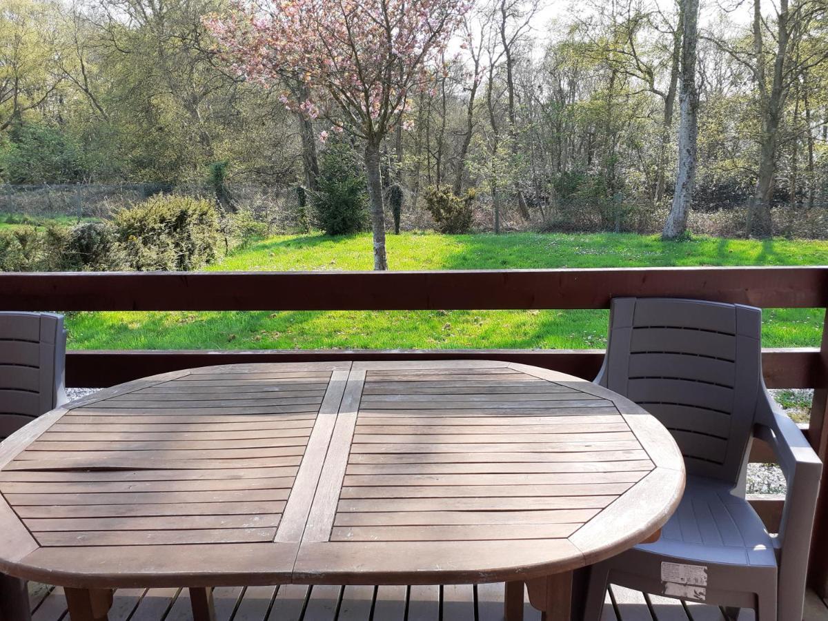 Camping Les Falaises De Toussaint Exteriör bild